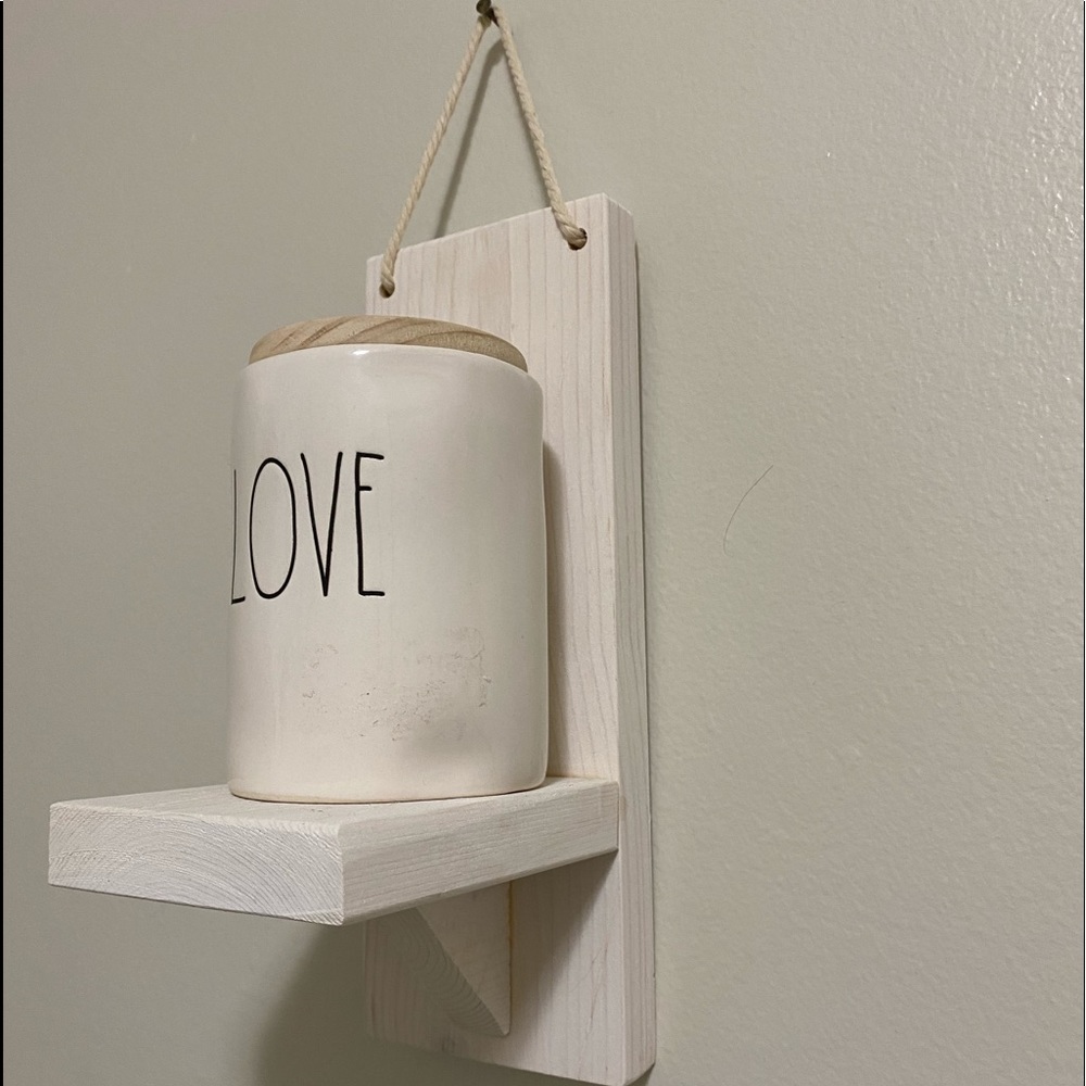 Shelf decor - Picture 2 of 5
